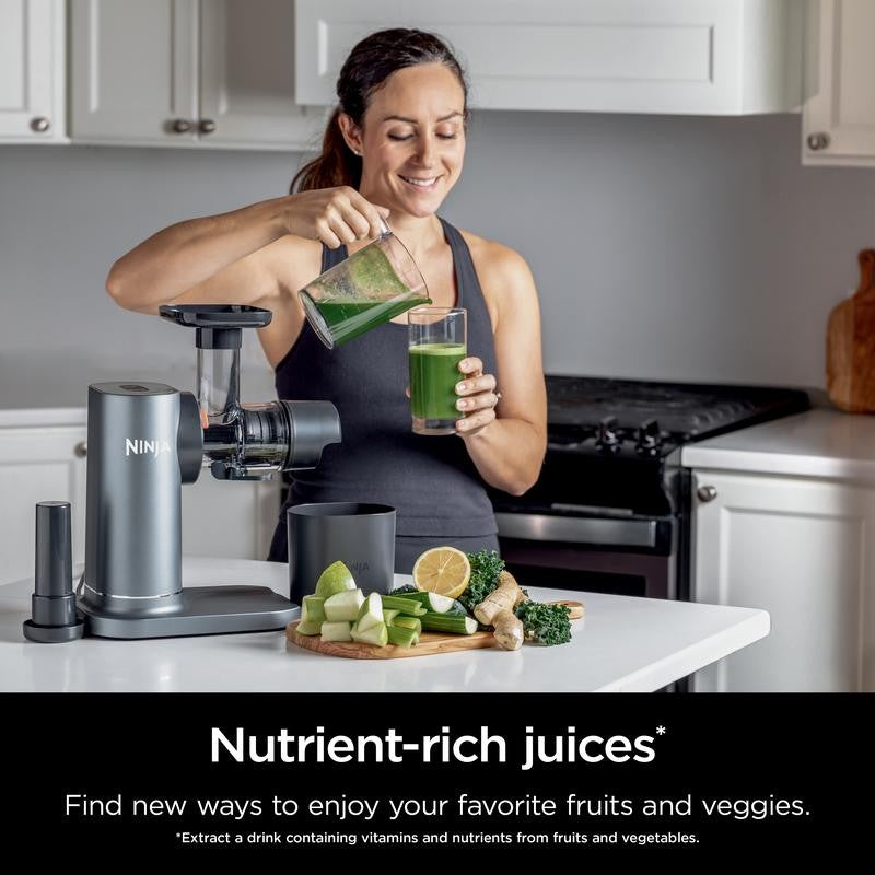 Nutrient-rich juices from fresh fruits and veggies
